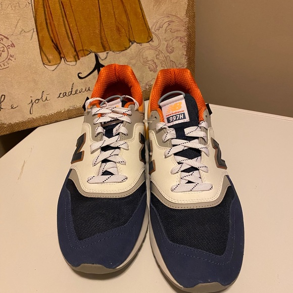 NWOT- New Balance Men's 997h V1 Sneaker - Picture 2 of 6